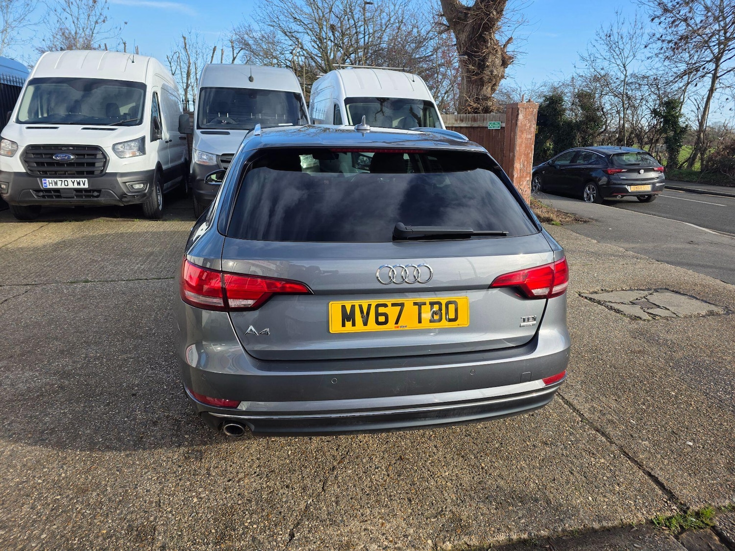 Used Audi A4 2017 for sale - 77315357: Photo 4