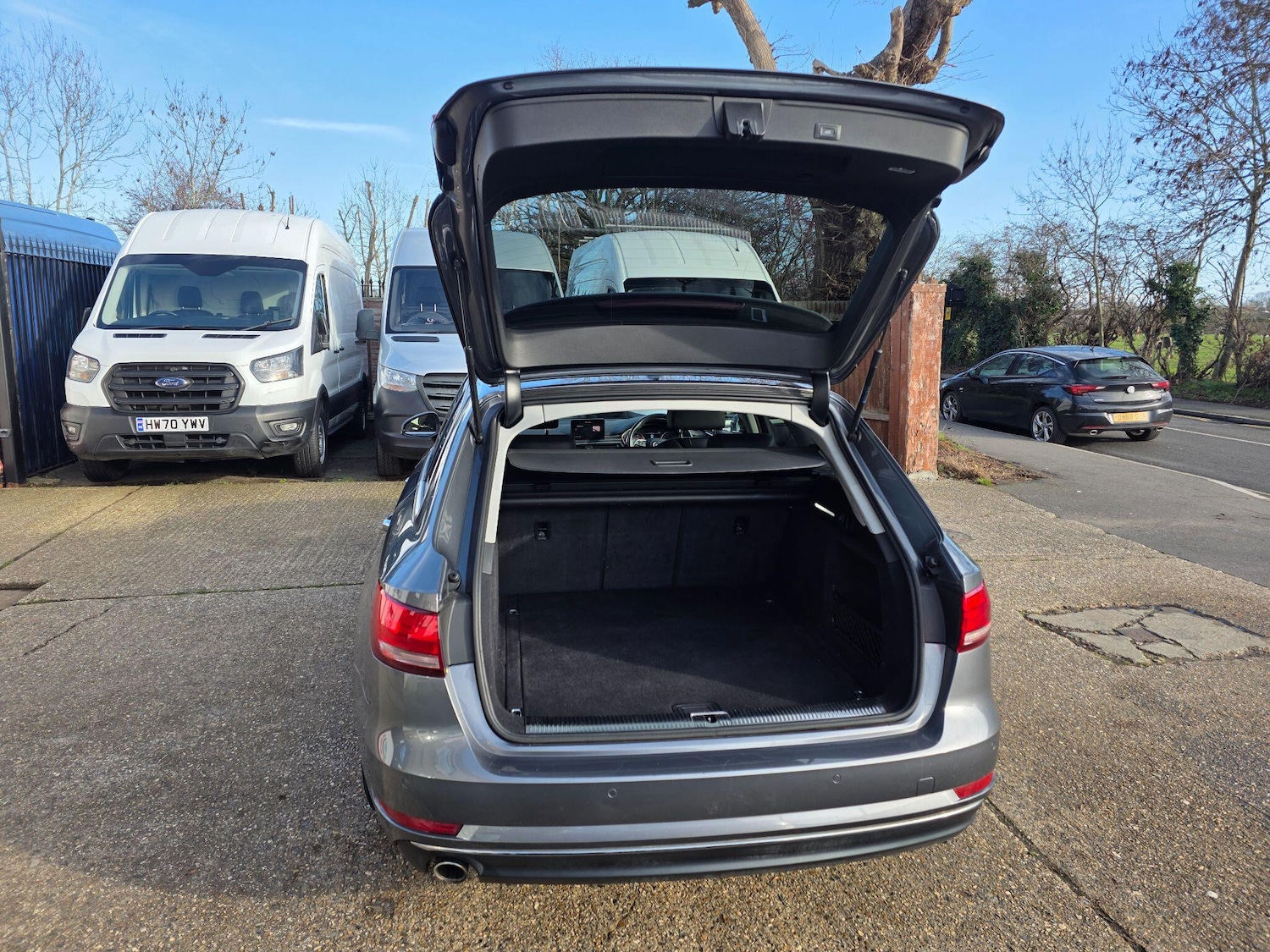 Used Audi A4 2017 for sale - 77315357: Photo 6