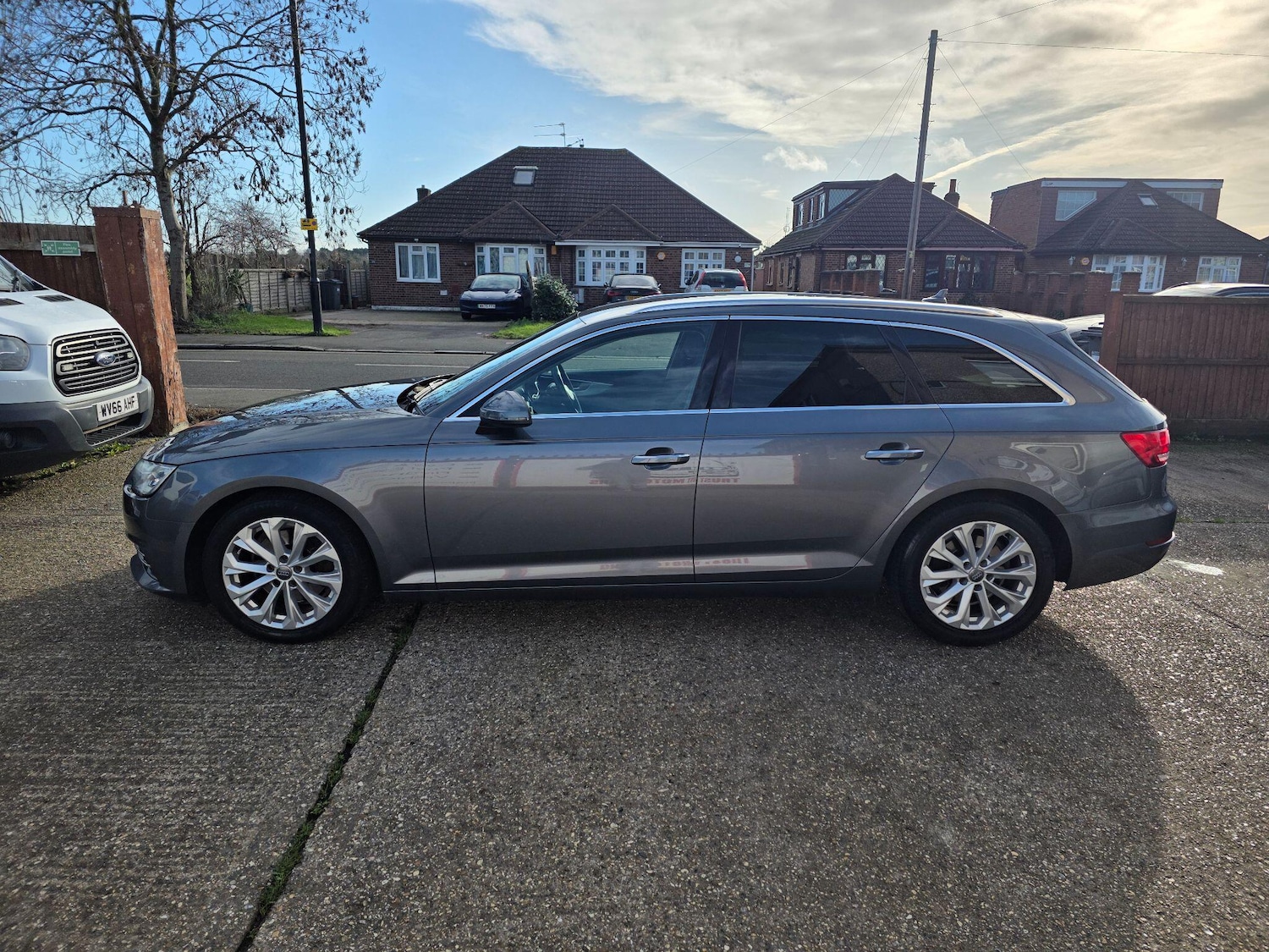 Used Audi A4 2017 for sale - 77315357: Photo 8