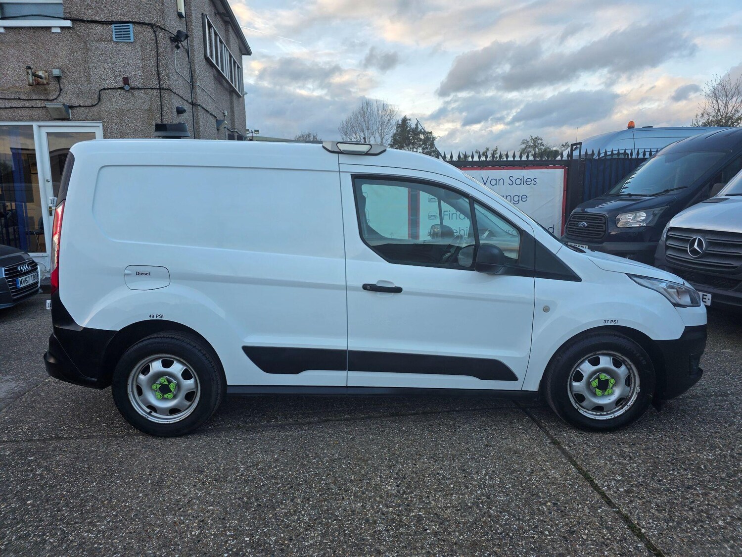 Used Ford Transit Connect for sale - 77824066: Photo 2