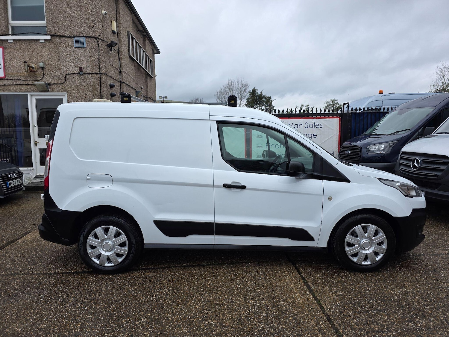 Used Ford Transit Connect 2019 for sale - 77696180: Photo 2