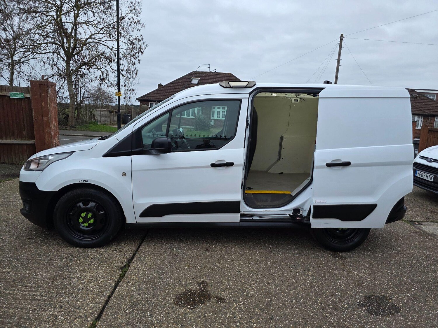 Used Ford Transit Connect 2018 for sale - 77645902: Photo 8