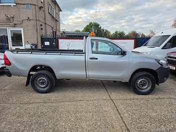 Used Toyota Hilux 2017 for sale - 76227511: Photo
