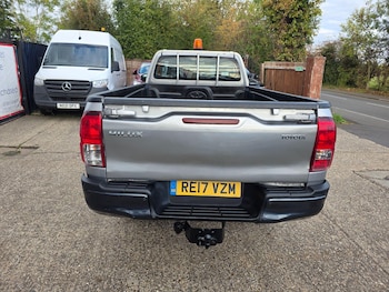 Used Toyota Hilux 2017 for sale - 76227511: Photo