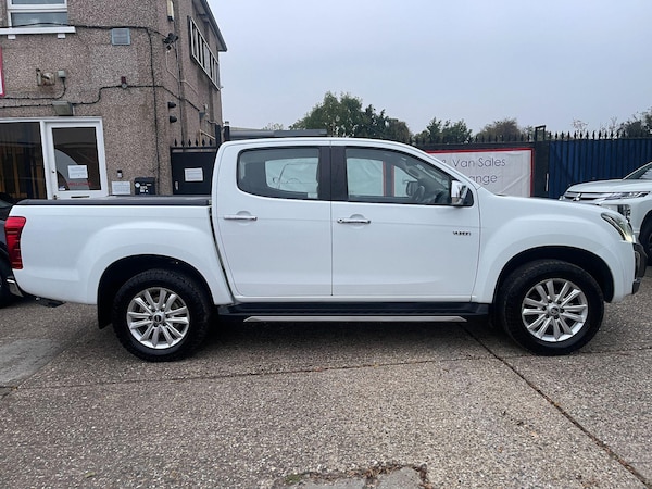 Used Isuzu D-Max 2020 for sale - 74700407: Photo 2