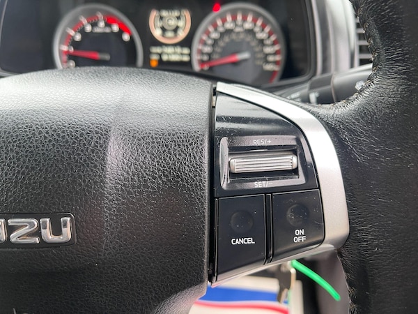 Used Isuzu D-Max 2020 for sale - 74700407: Photo 38