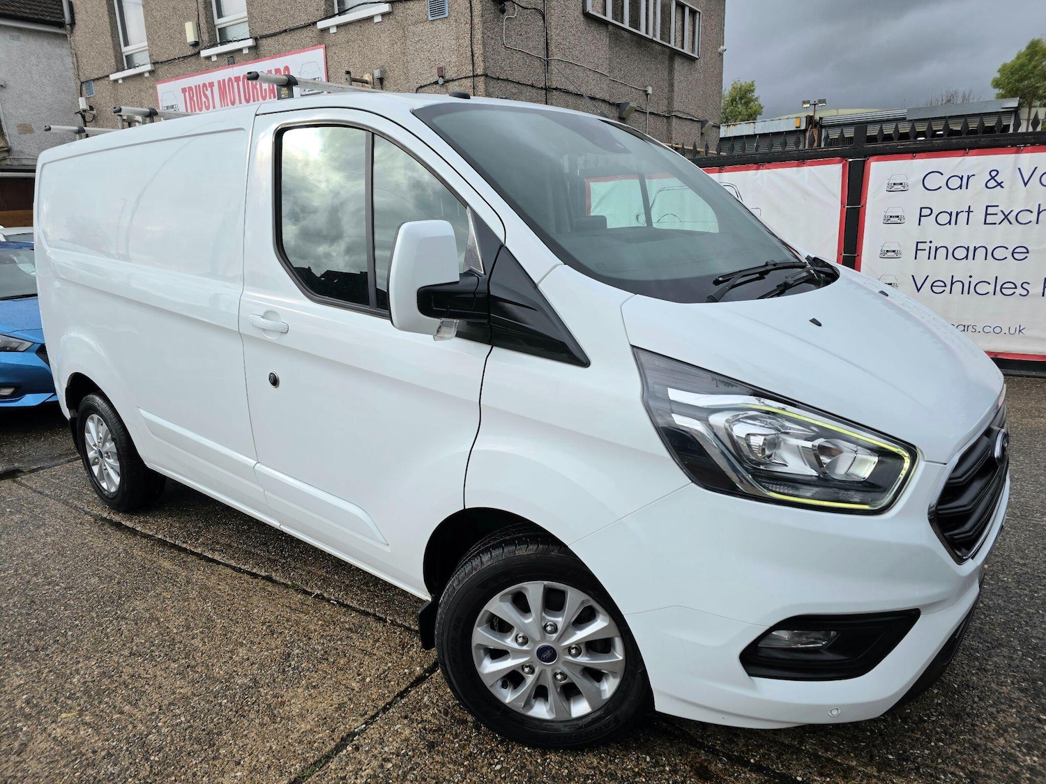 Used Ford Transit Custom 2019 for sale - 76432834: Photo 1