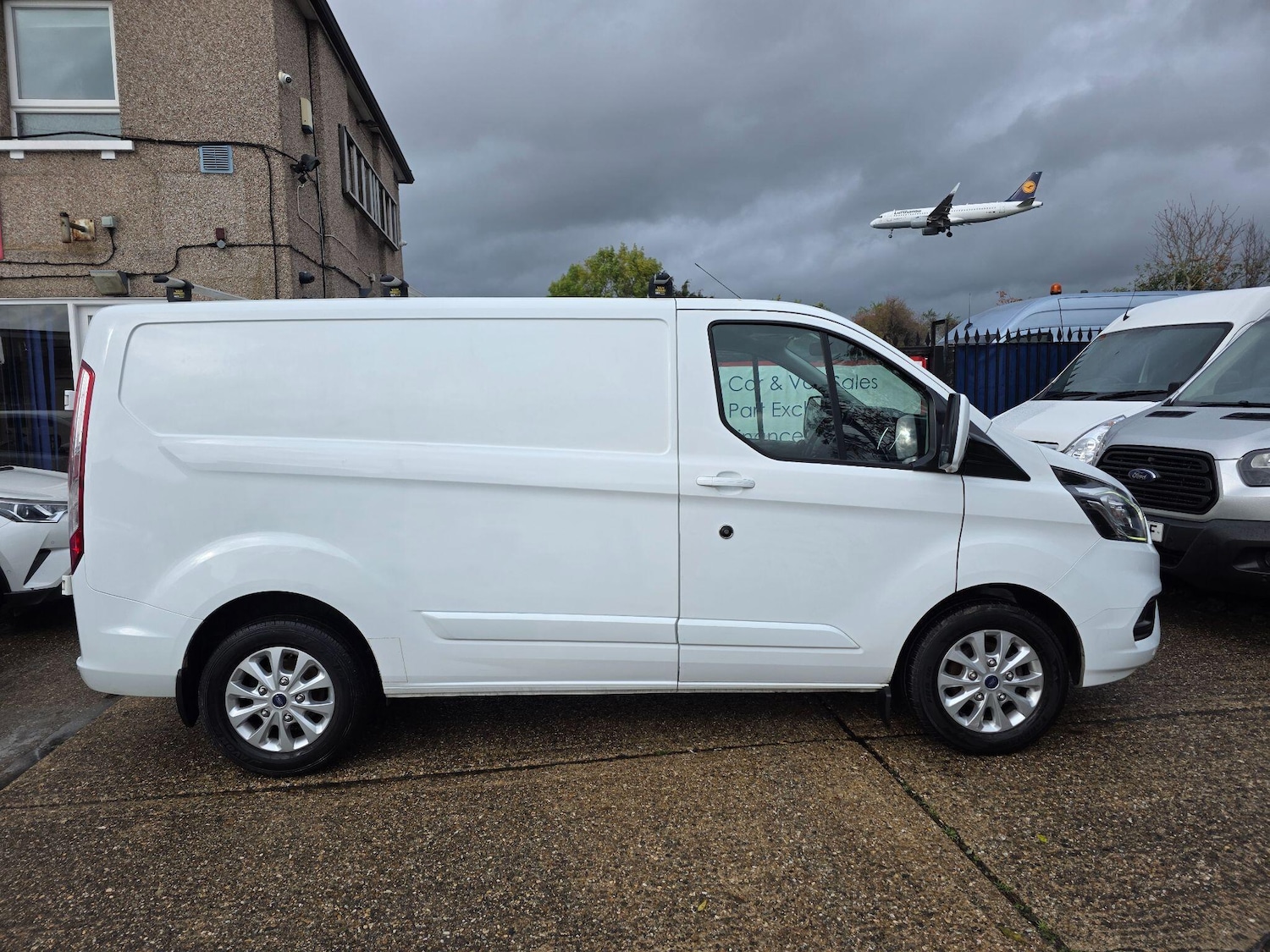 Used Ford Transit Custom 2019 for sale - 76432834: Photo 2