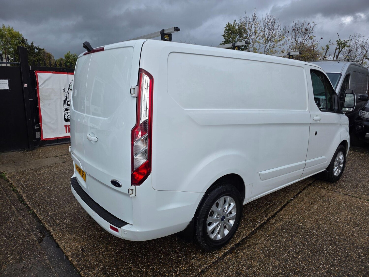 Used Ford Transit Custom 2019 for sale - 76432834: Photo 3