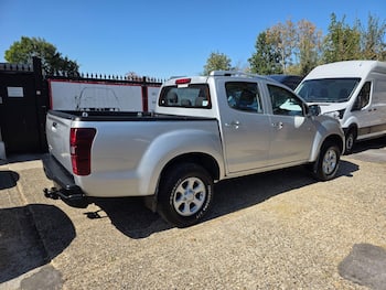 Used Isuzu D-Max 2018 for sale - 79646249: Photo