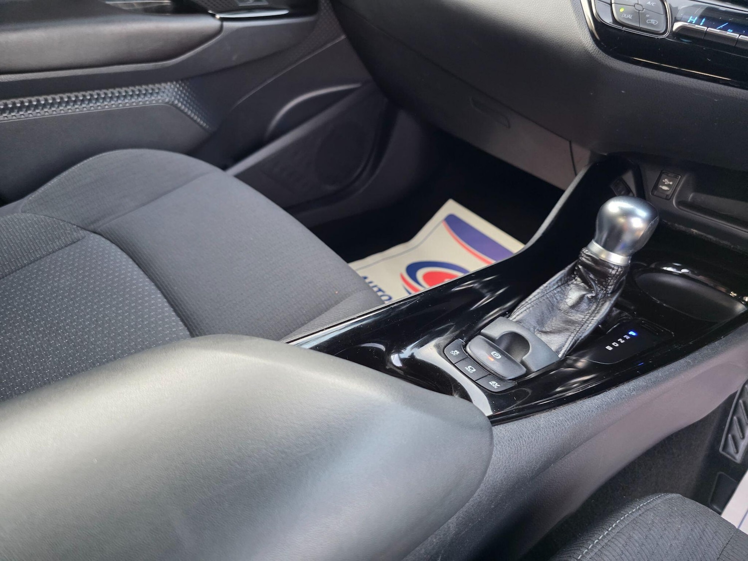 Used Toyota C-HR for sale - 76989263: Photo 27