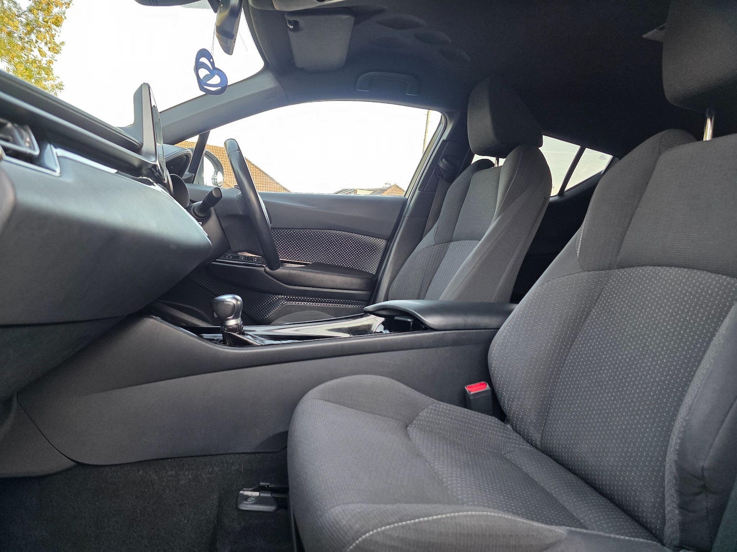 Used Toyota C-HR for sale - 76989263: Photo 31