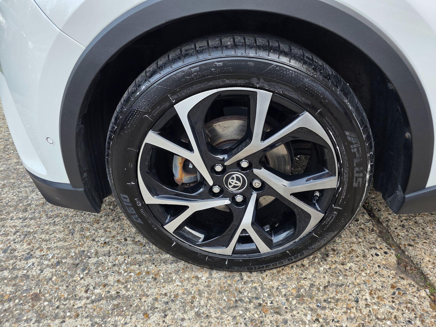 Used Toyota C-HR for sale - 76989263: Photo 34