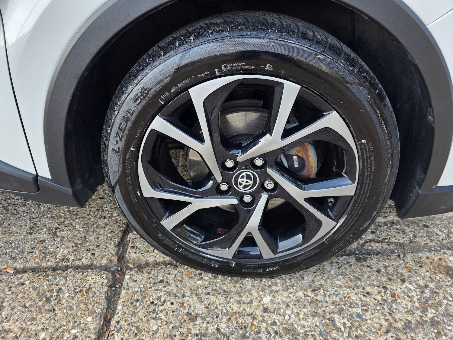 Used Toyota C-HR for sale - 76989263: Photo 36