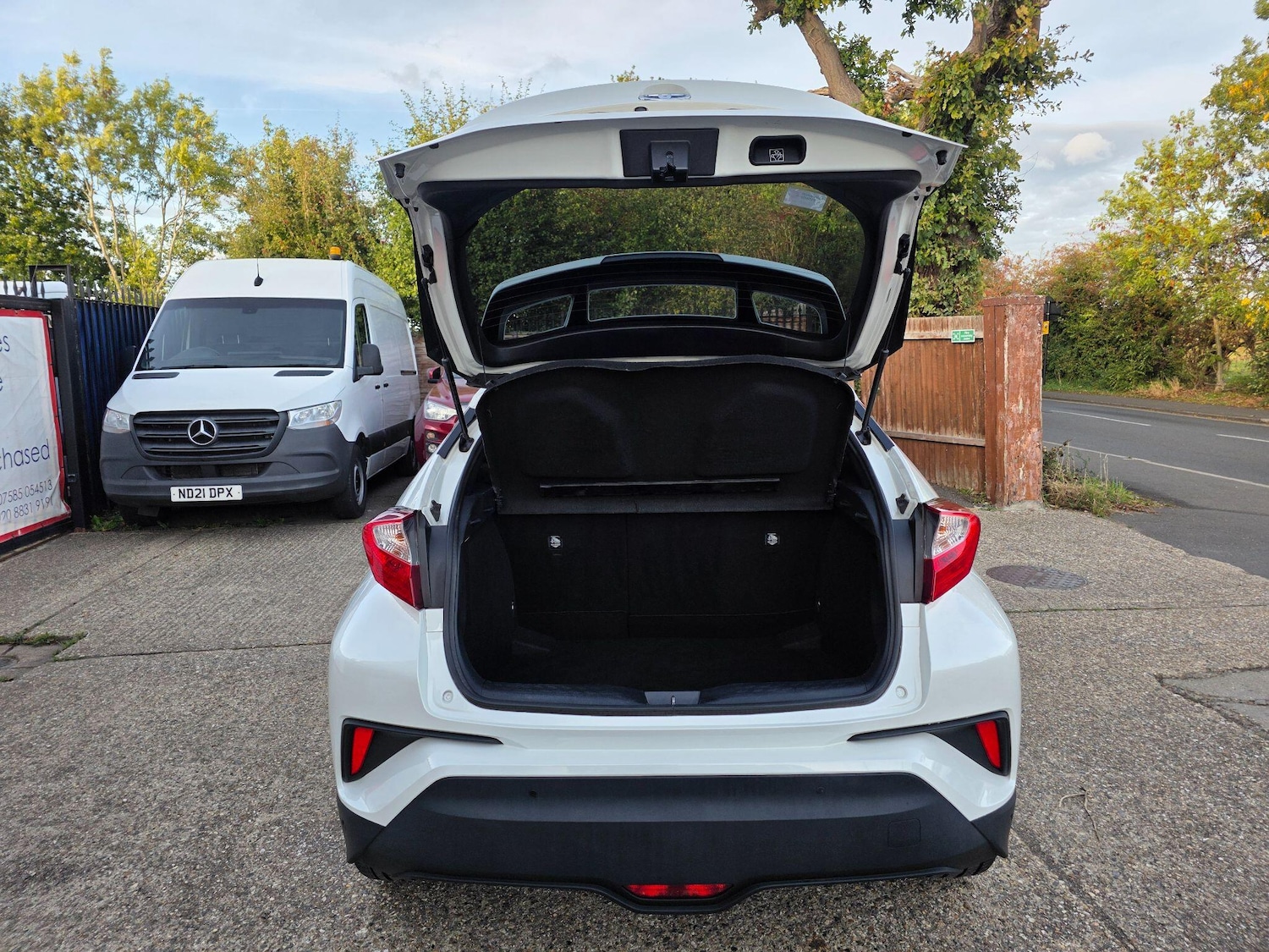 Used Toyota C-HR for sale - 76989263: Photo 5