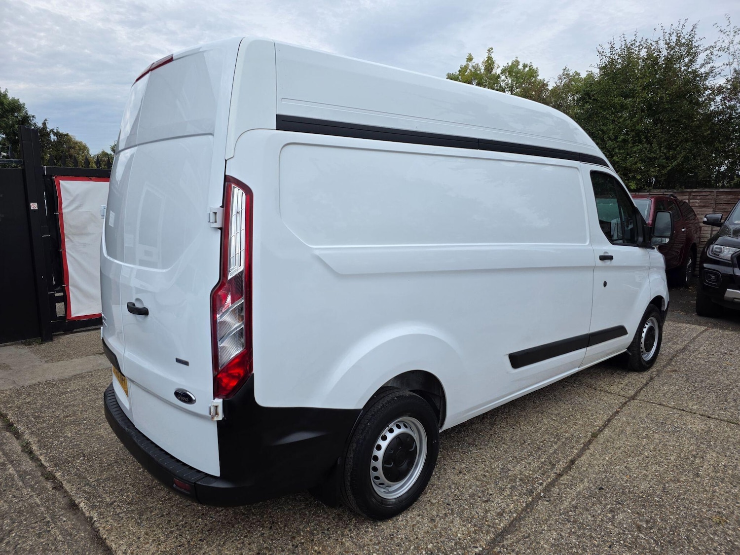 Used Ford Transit Custom 2018 for sale - 76991400: Photo 3