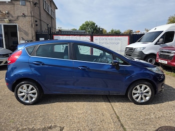 Used Ford Fiesta 2010 for sale - 75857210: Photo