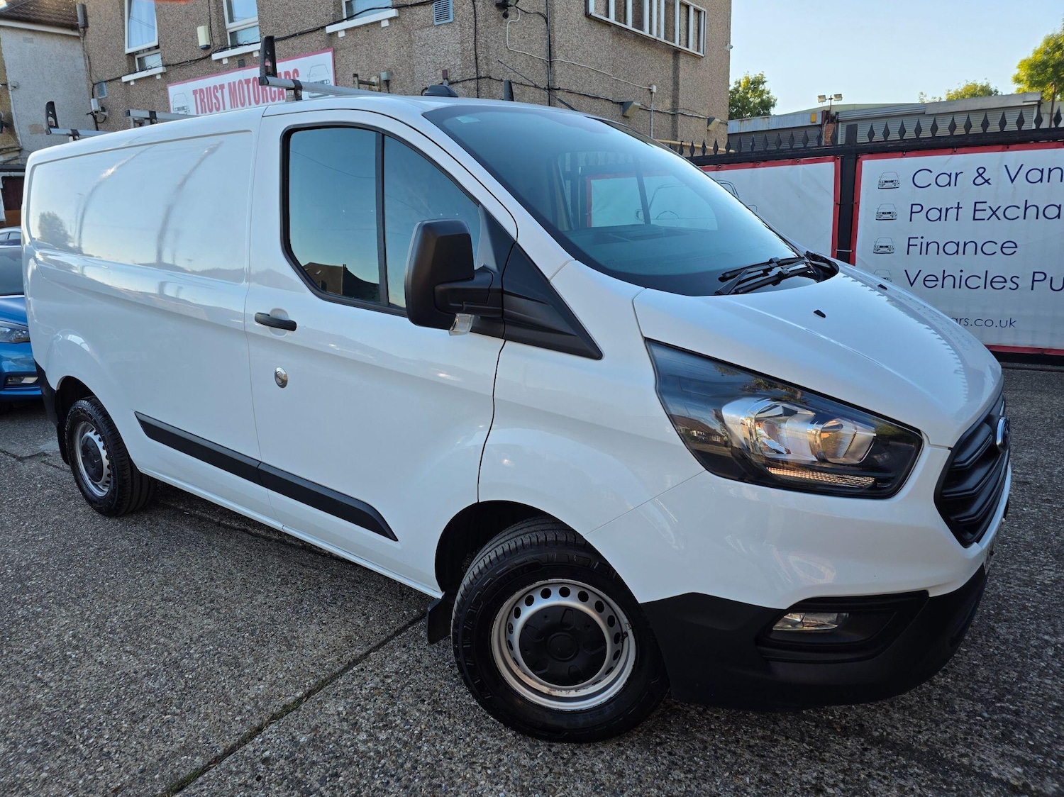 Used Ford Transit Custom 2020 for sale - 76072237: Photo 1