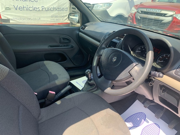Used Renault Clio 2005 for sale - 75023929: Photo 10