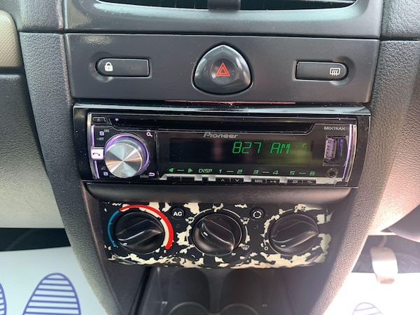Used Renault Clio 2005 for sale - 75023929: Photo 21