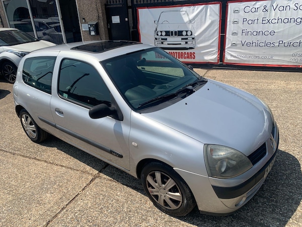 Used Renault Clio 2005 for sale - 75023929: Photo 24