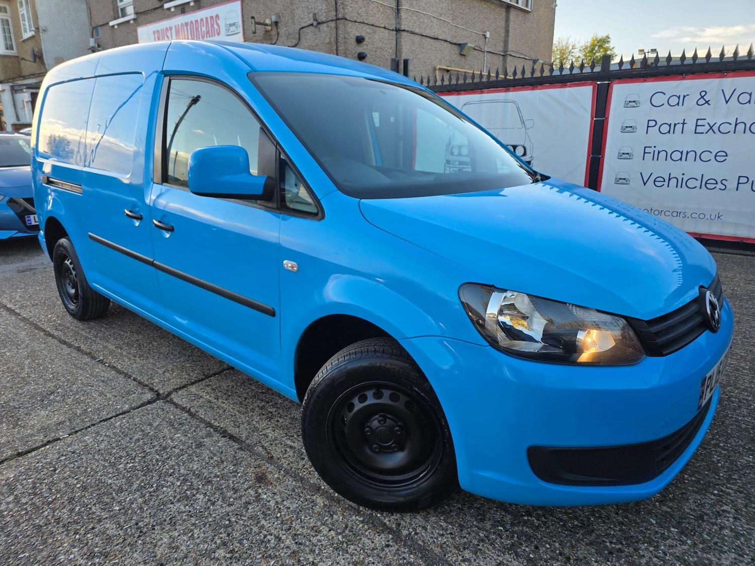 Used Volkswagen Caddy 2015 for sale - 76377226: Photo 1