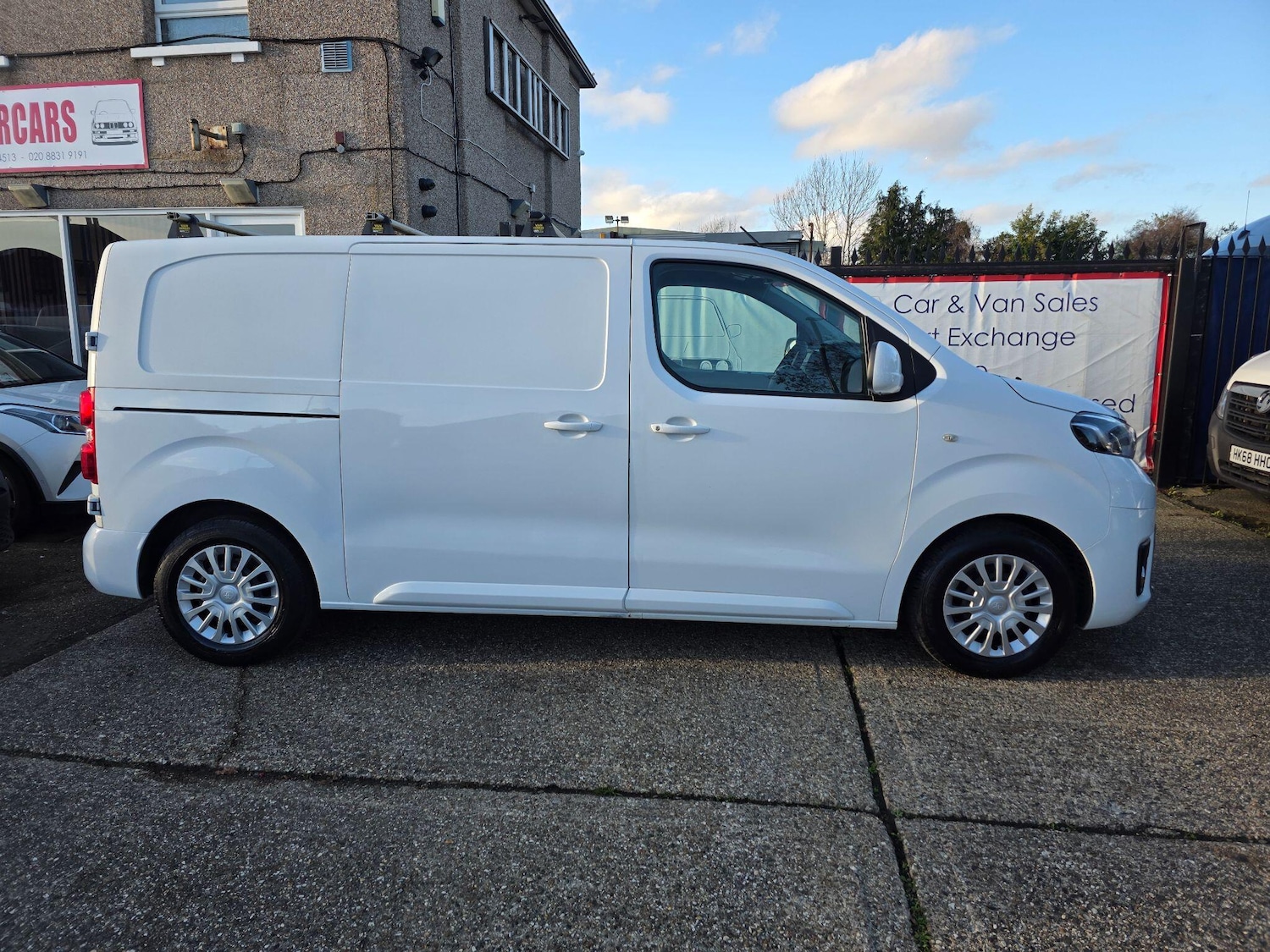 Used Toyota ProAce 2017 for sale - 76965405: Photo 2