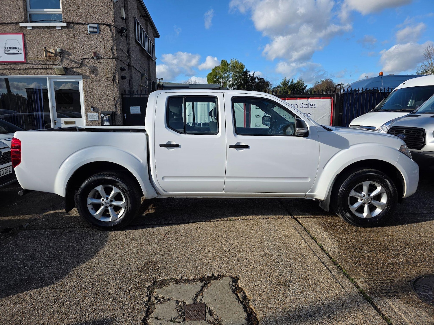 Used Nissan Navara 2014 for sale - 76456688: Photo 2