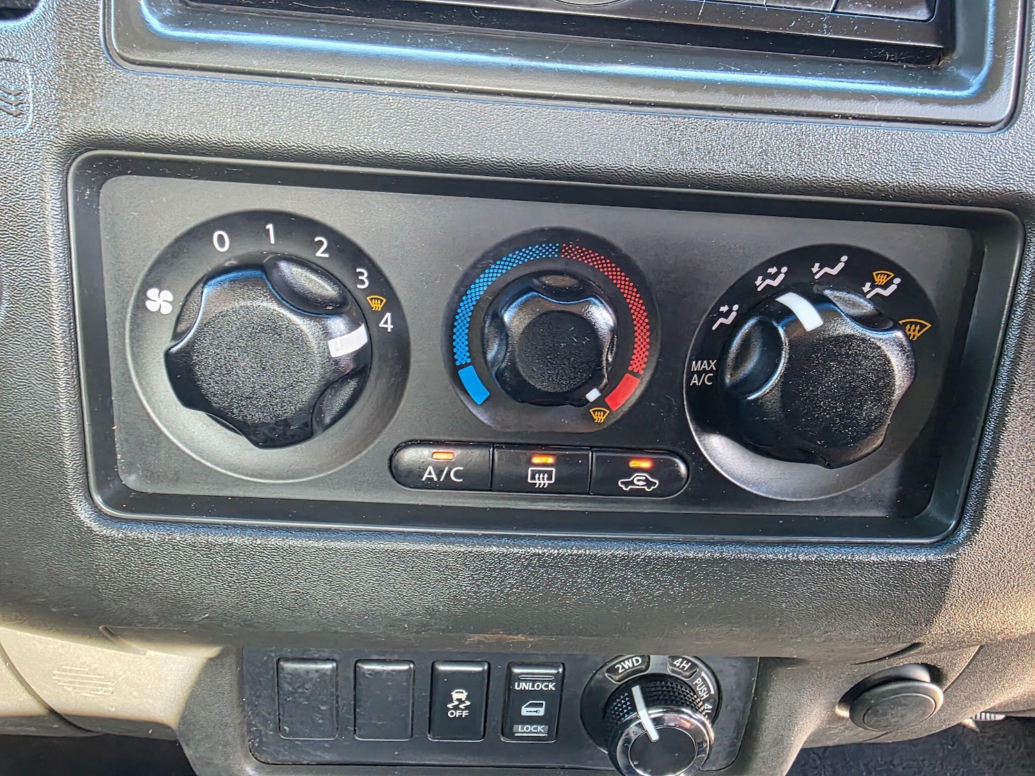 Used Nissan Navara 2014 for sale - 76456688: Photo 26