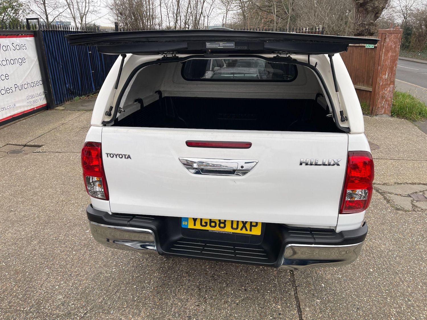 Used Toyota Hilux 2018 for sale - 76743393: Photo 19