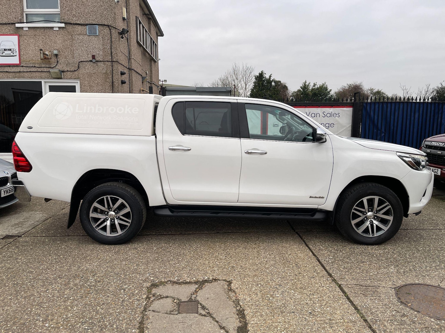 Used Toyota Hilux 2018 for sale - 76743393: Photo 2