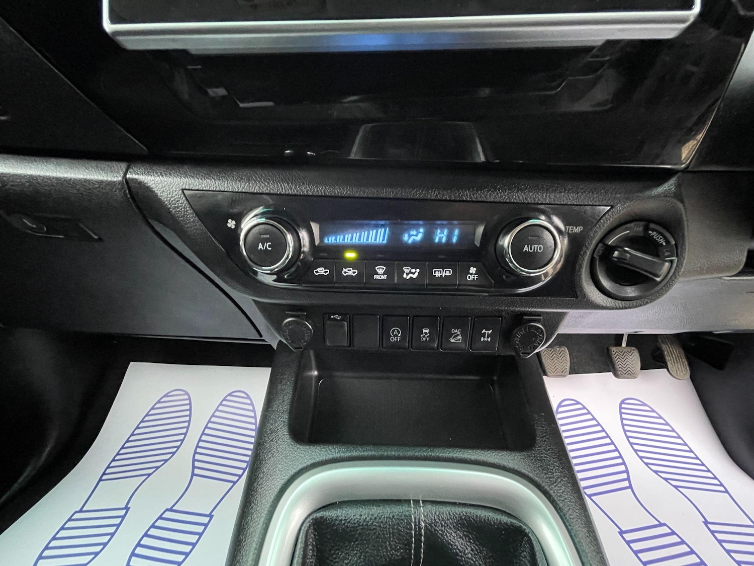 Used Toyota Hilux 2018 for sale - 76743393: Photo 23