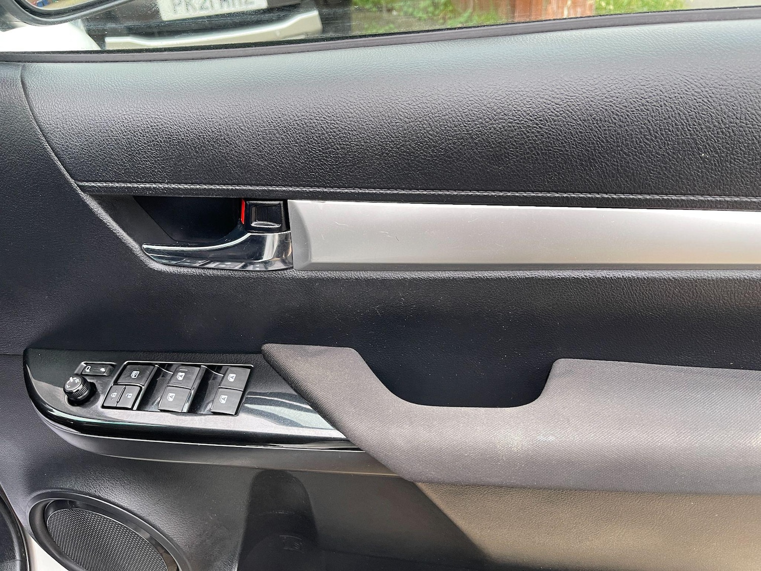 Used Toyota Hilux 2018 for sale - 76743393: Photo 35