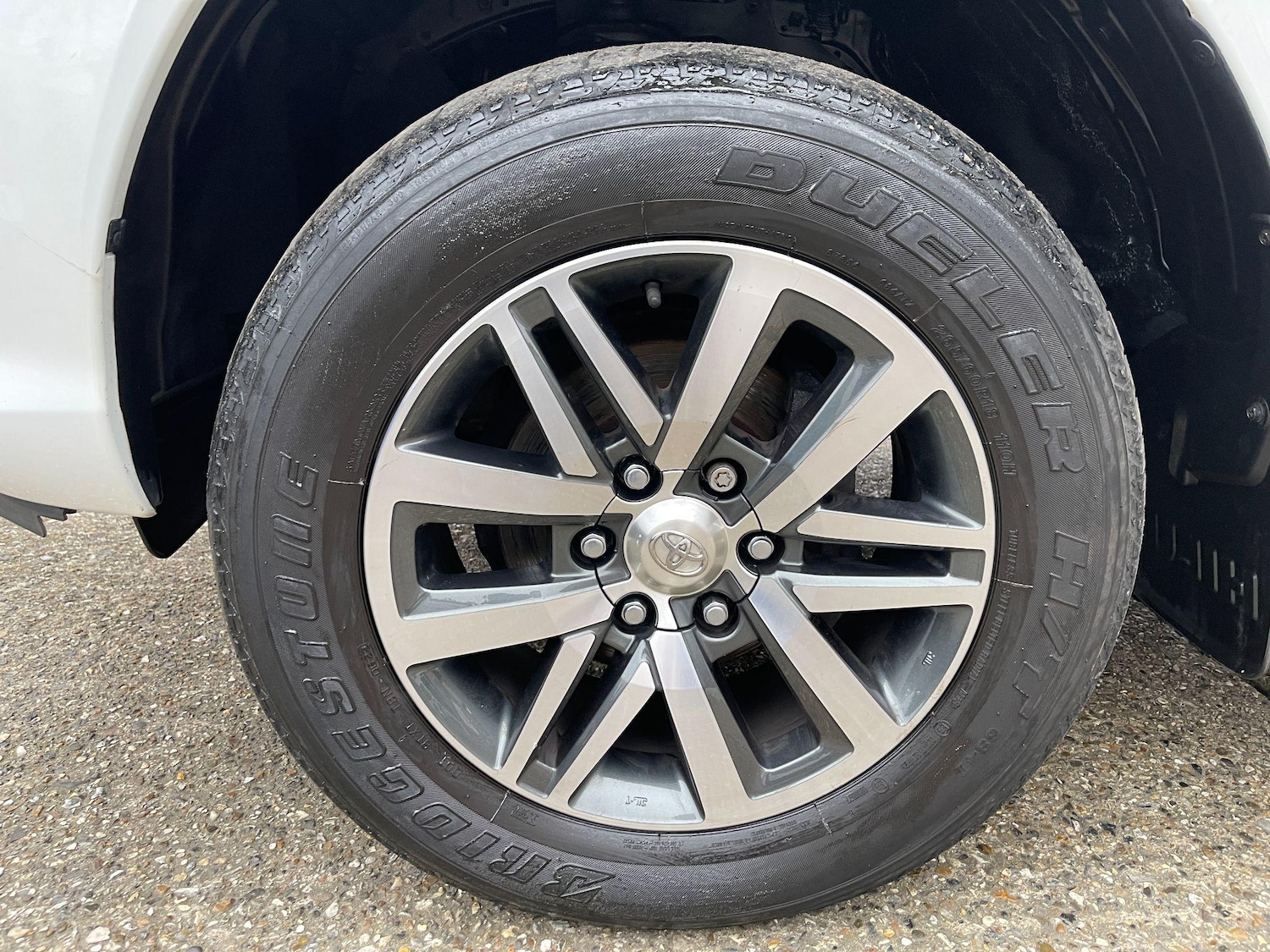 Used Toyota Hilux 2018 for sale - 76743393: Photo 44