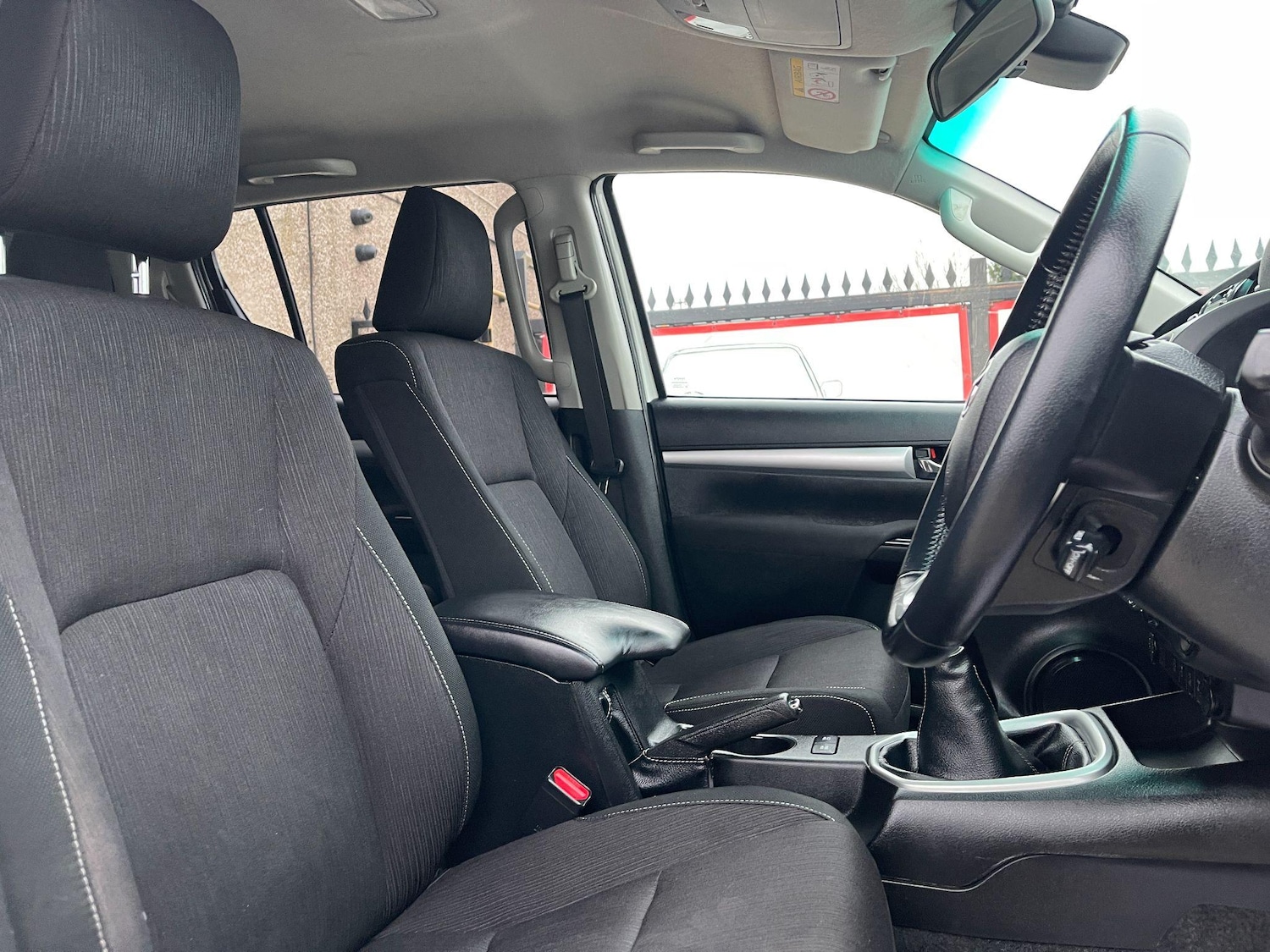 Used Toyota Hilux 2018 for sale - 76743393: Photo 49