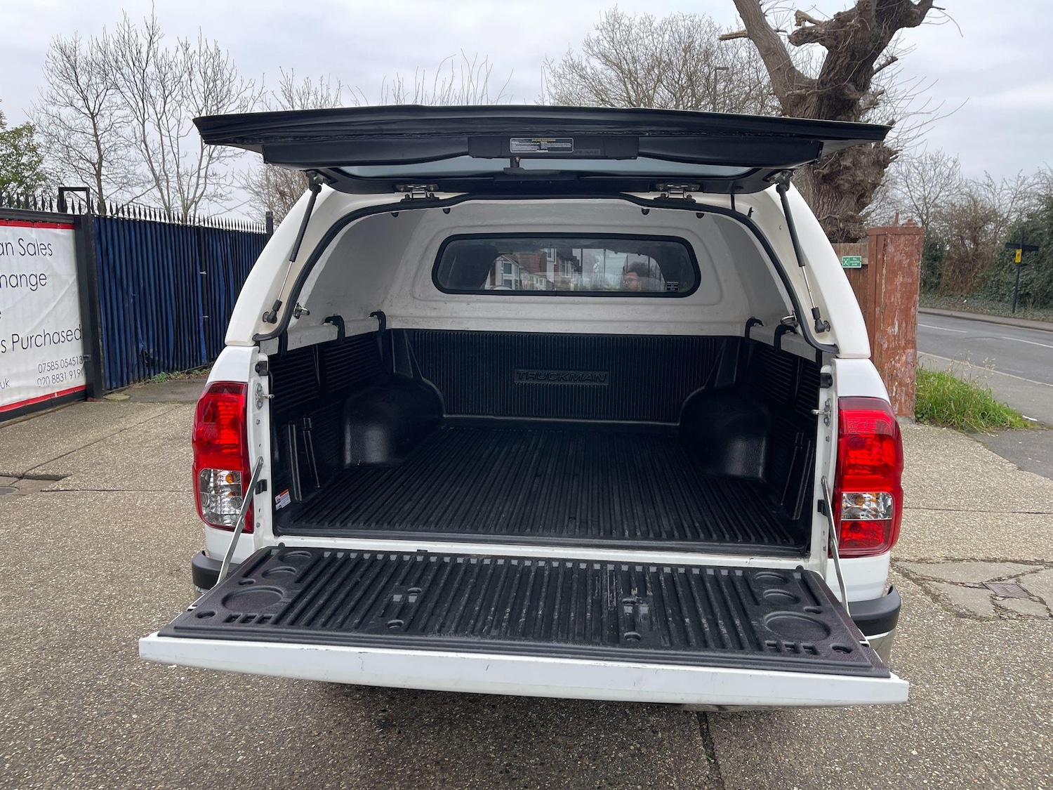 Used Toyota Hilux 2018 for sale - 76743393: Photo 5