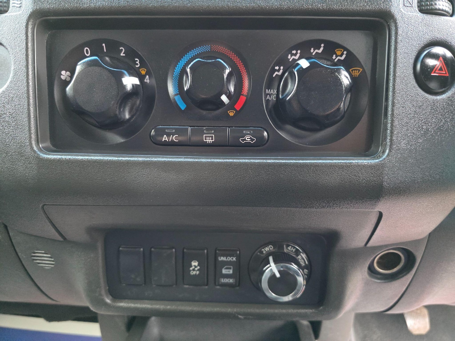 Used Nissan Navara 2015 for sale - 76585426: Photo 16