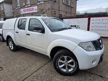 Used Nissan Navara 2015 for sale - 76585426: Photo