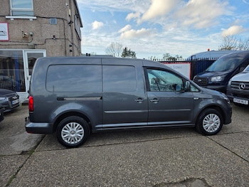 Used Volkswagen Caddy Maxi 2018 for sale - 77883130: Photo