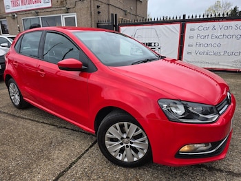 Used Volkswagen Polo 2016 for sale - 76562038: Photo
