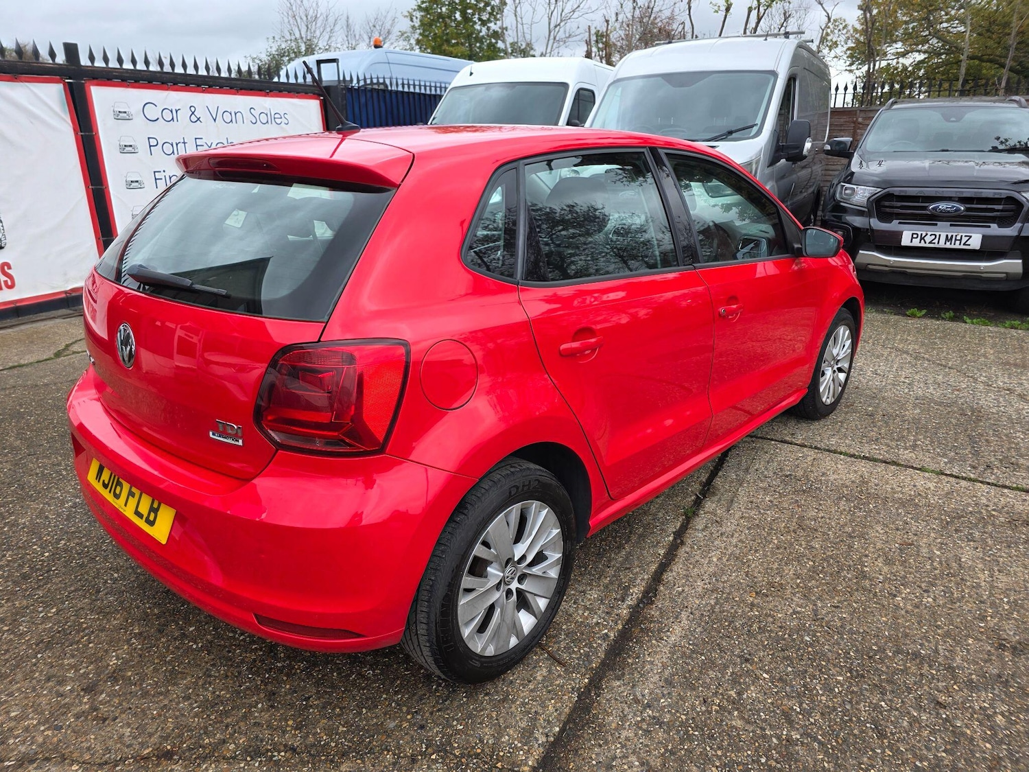 Used Volkswagen Polo 2016 for sale - 76562038: Photo 3
