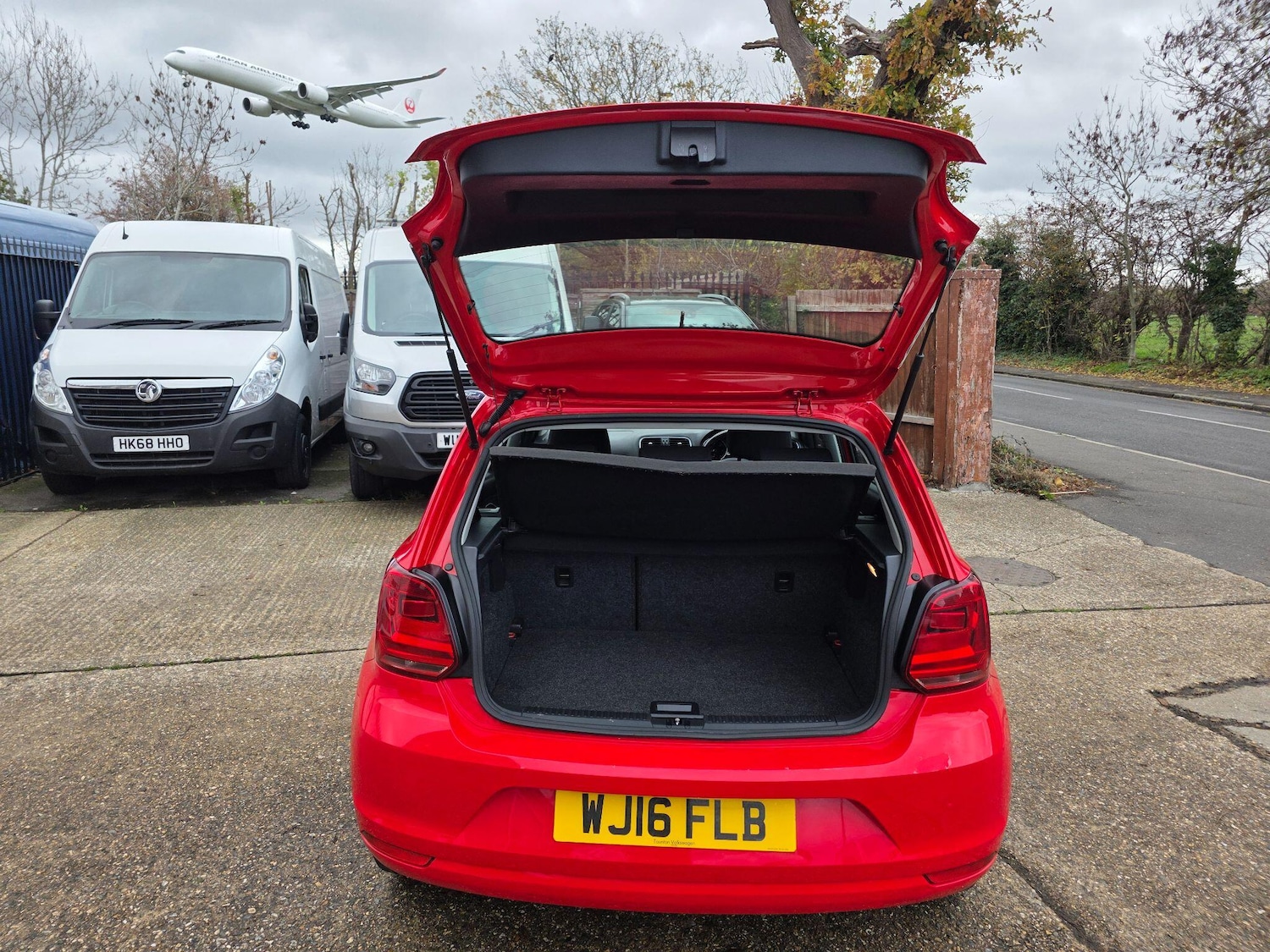 Used Volkswagen Polo 2016 for sale - 76562038: Photo 5