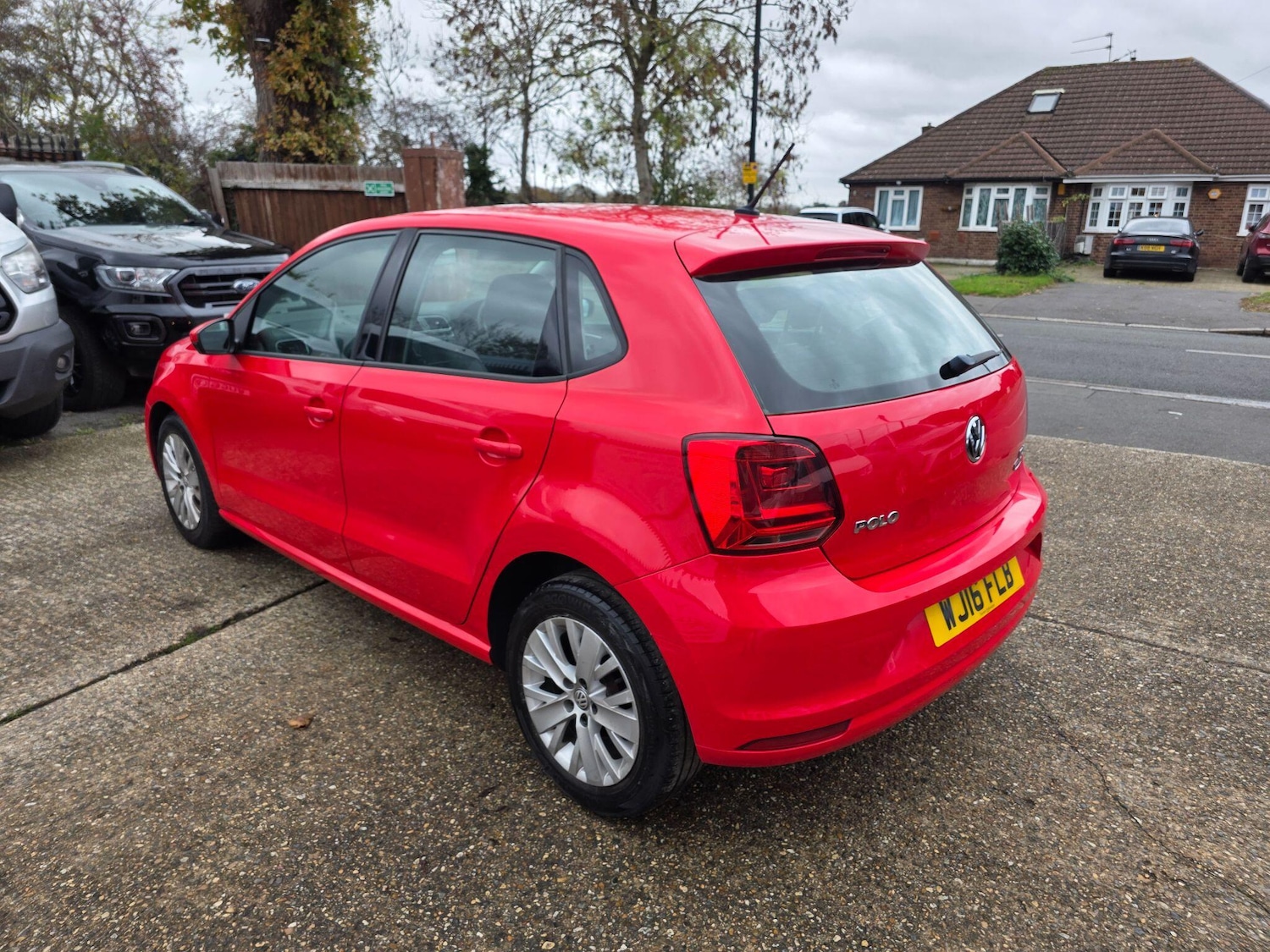 Used Volkswagen Polo 2016 for sale - 76562038: Photo 6