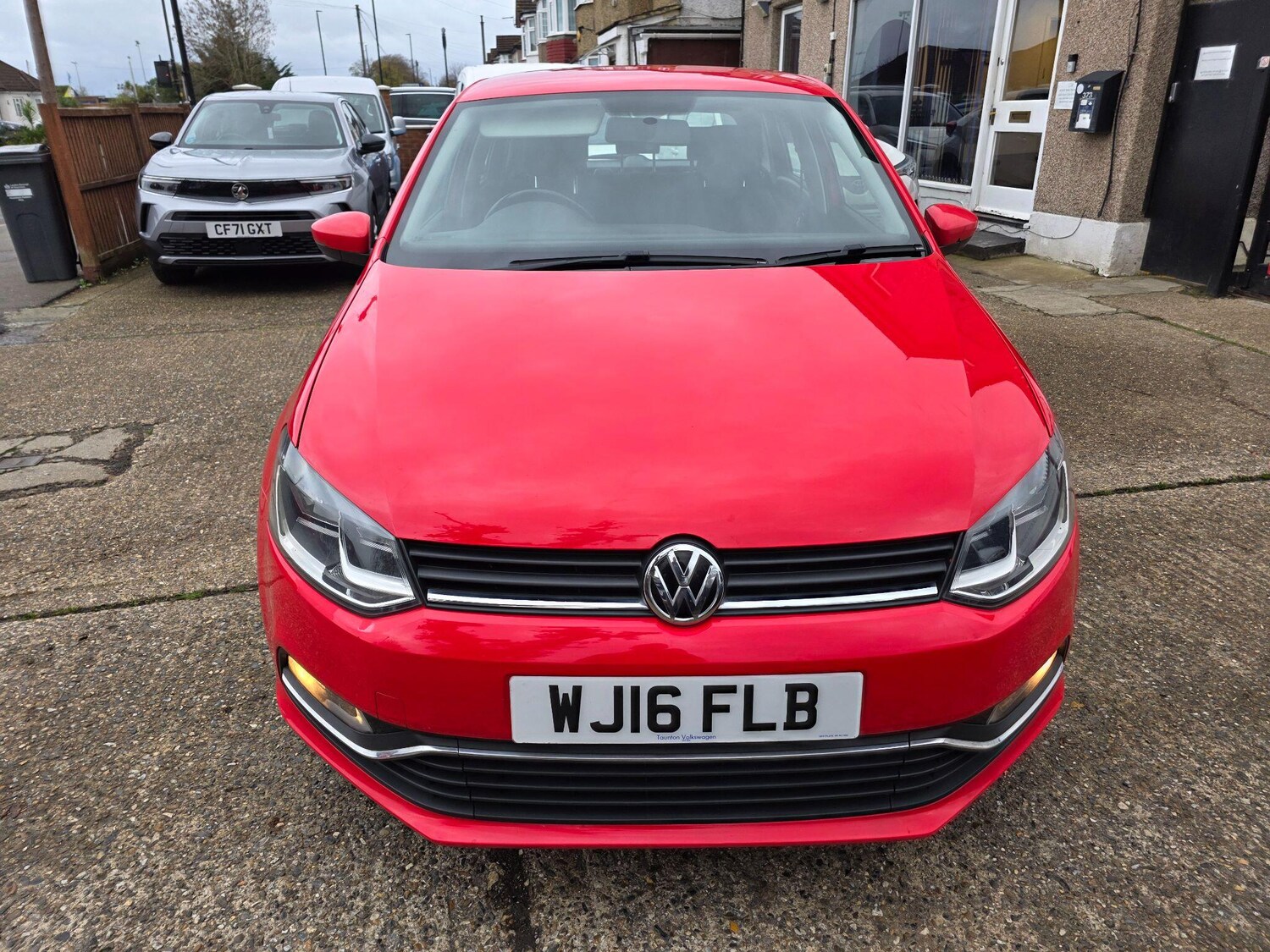 Used Volkswagen Polo 2016 for sale - 76562038: Photo 9