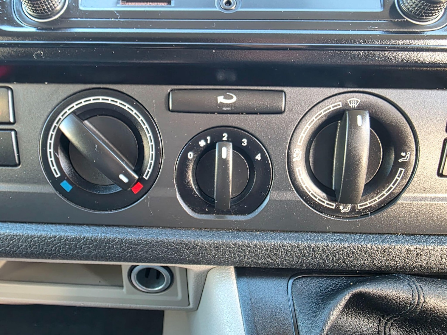 Used Volkswagen Transporter 2018 for sale - 77016644: Photo 18