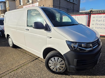 Used Volkswagen Transporter 2018 for sale - 77016644: Photo