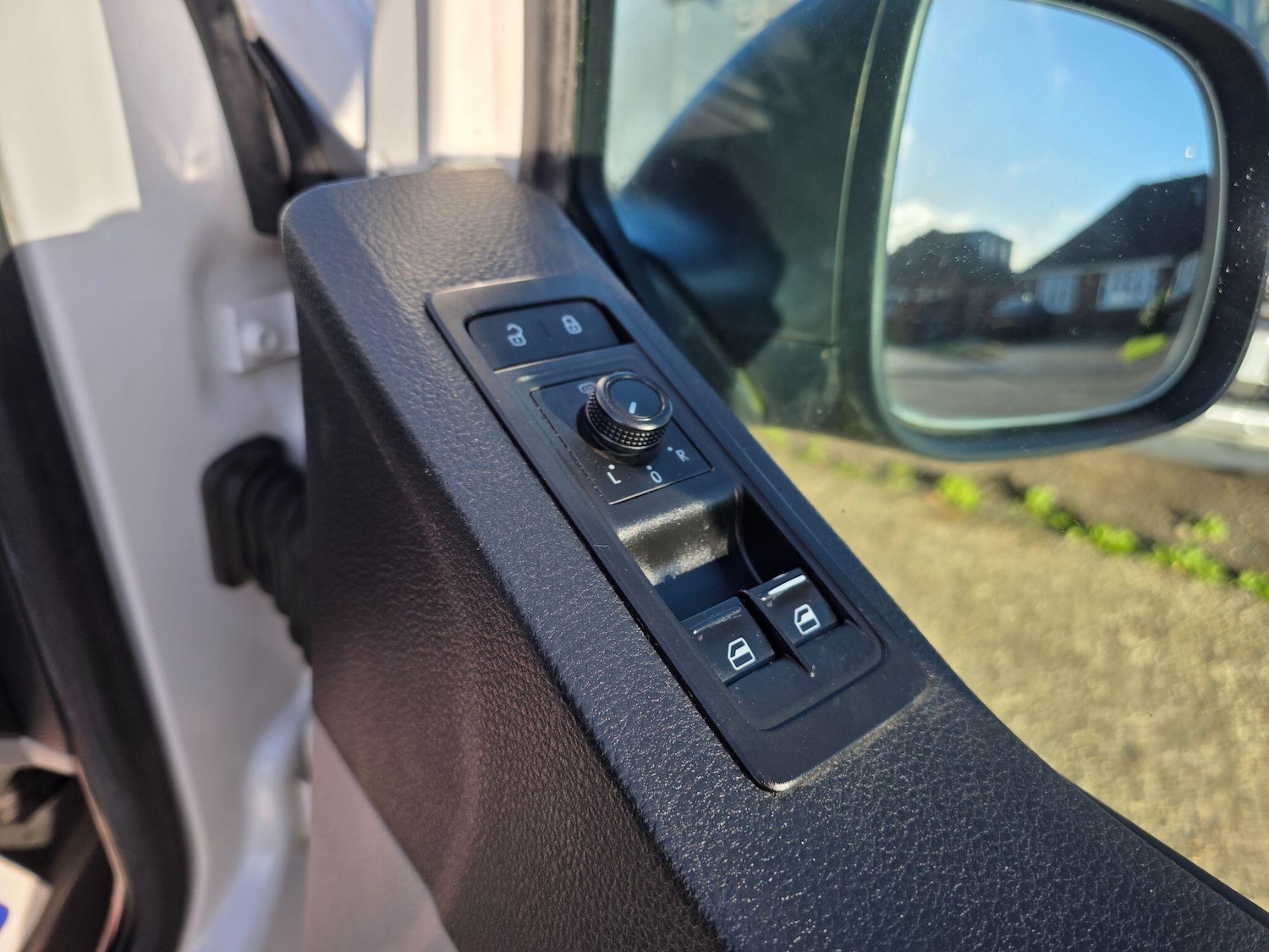 Used Volkswagen Transporter 2018 for sale - 77016644: Photo 24