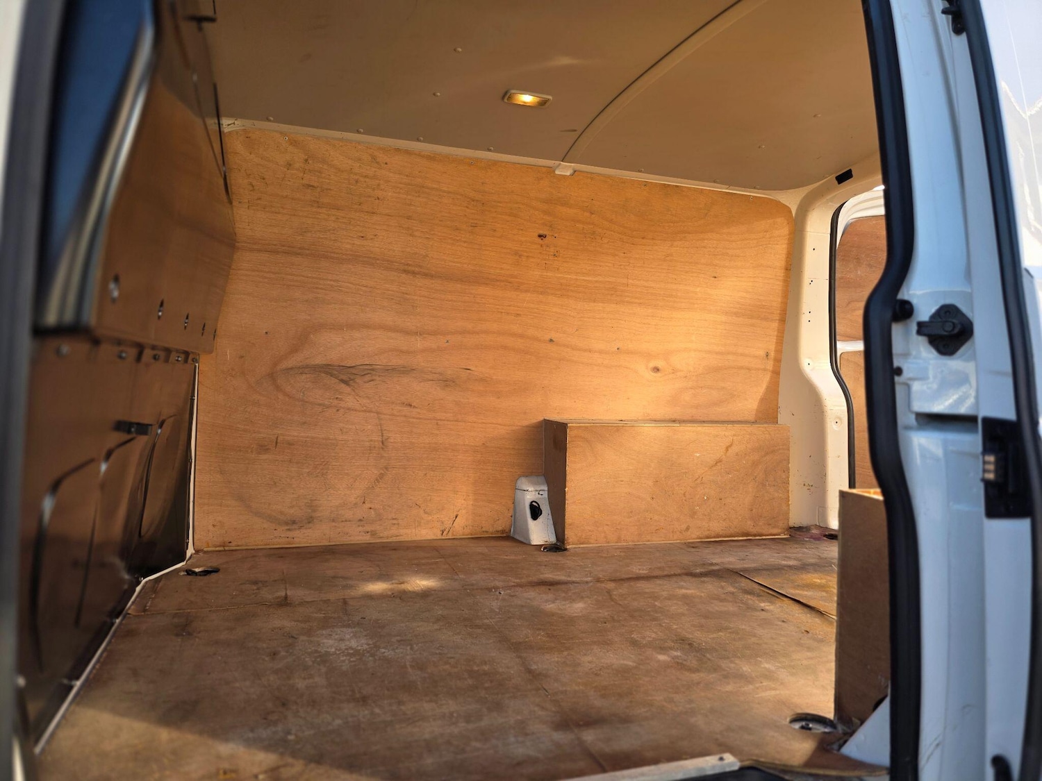 Used Volkswagen Transporter 2018 for sale - 77016644: Photo 29