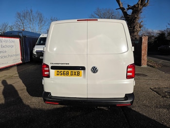 Used Volkswagen Transporter 2018 for sale - 77016644: Photo