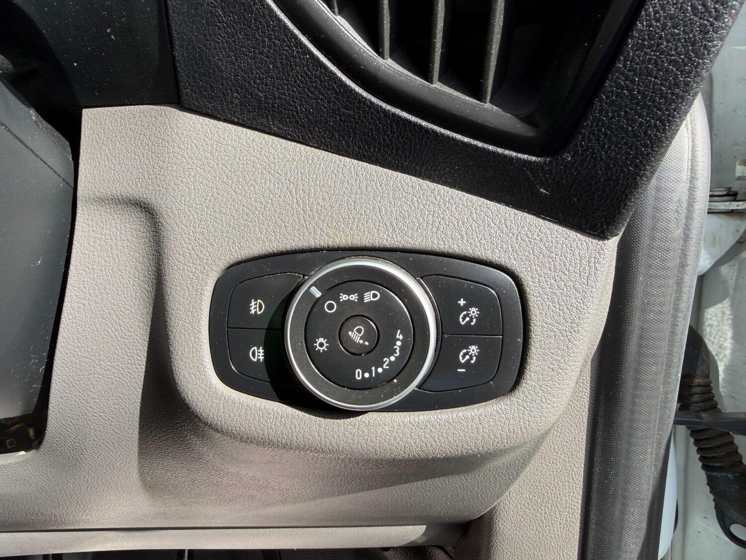 Used Ford Transit Connect 2019 for sale - 76200116: Photo 25